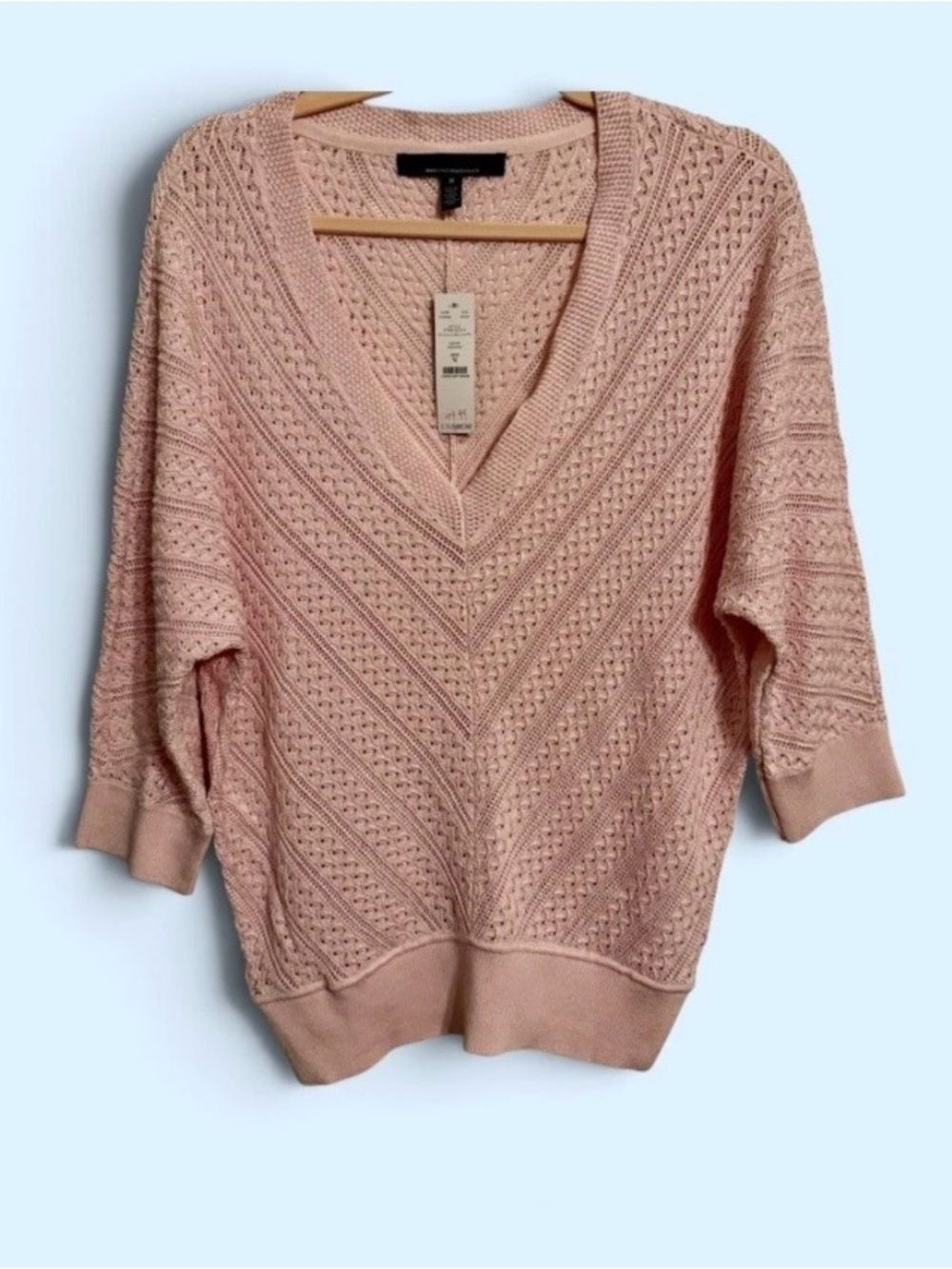 White House Black Market V-Neck Sweater in Blush Pink Size M